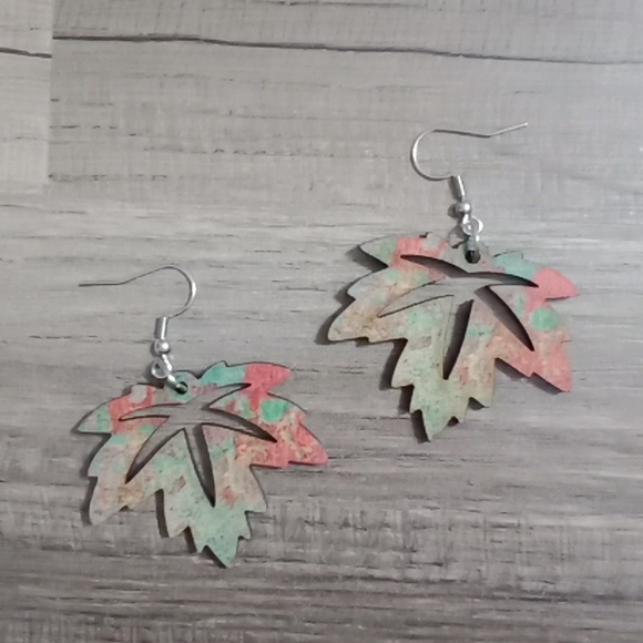 #366Halloween/Fall Wooden Dangle Multicolor Leaves Earrings. - Picture 4 of 4